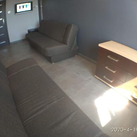 2120 Przyjazni 4 - Tanie Pokoje - Samodzielne Zameldowanie - Self Check In Πόζναν Εξωτερικό φωτογραφία