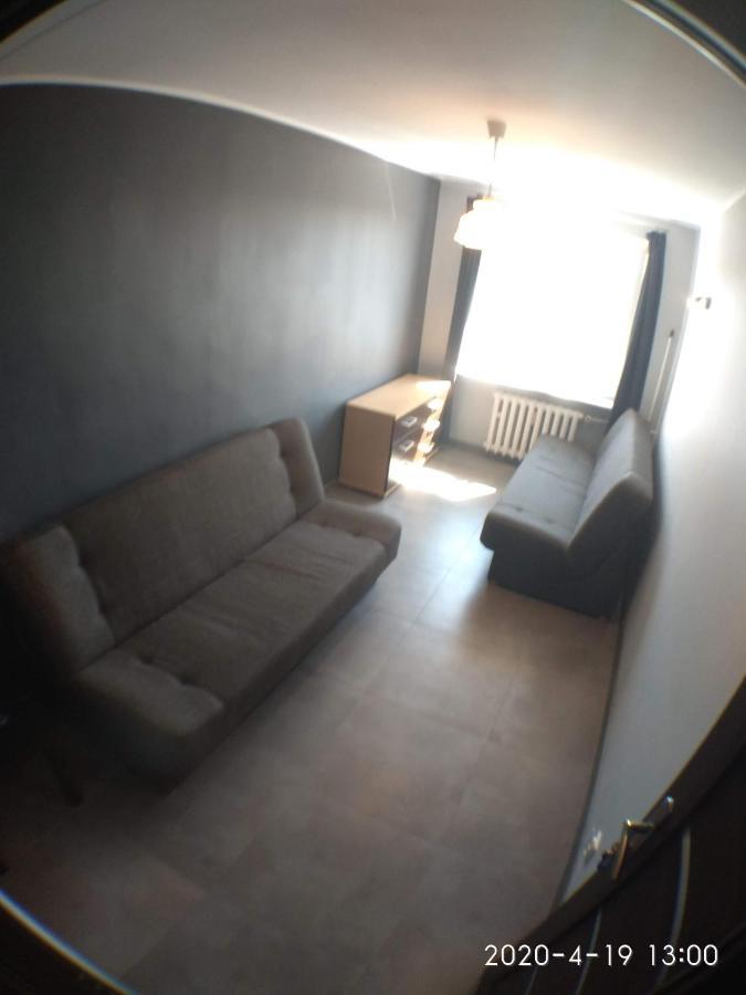 2120 Przyjazni 4 - Tanie Pokoje - Samodzielne Zameldowanie - Self Check In Πόζναν Εξωτερικό φωτογραφία