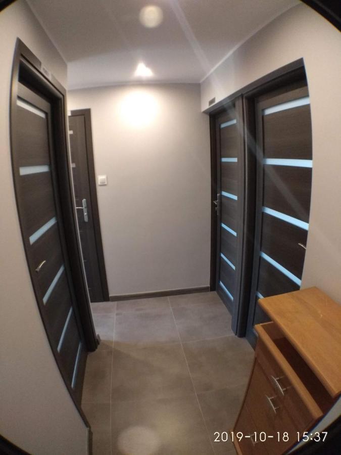 2120 Przyjazni 4 - Tanie Pokoje - Samodzielne Zameldowanie - Self Check In Πόζναν Εξωτερικό φωτογραφία