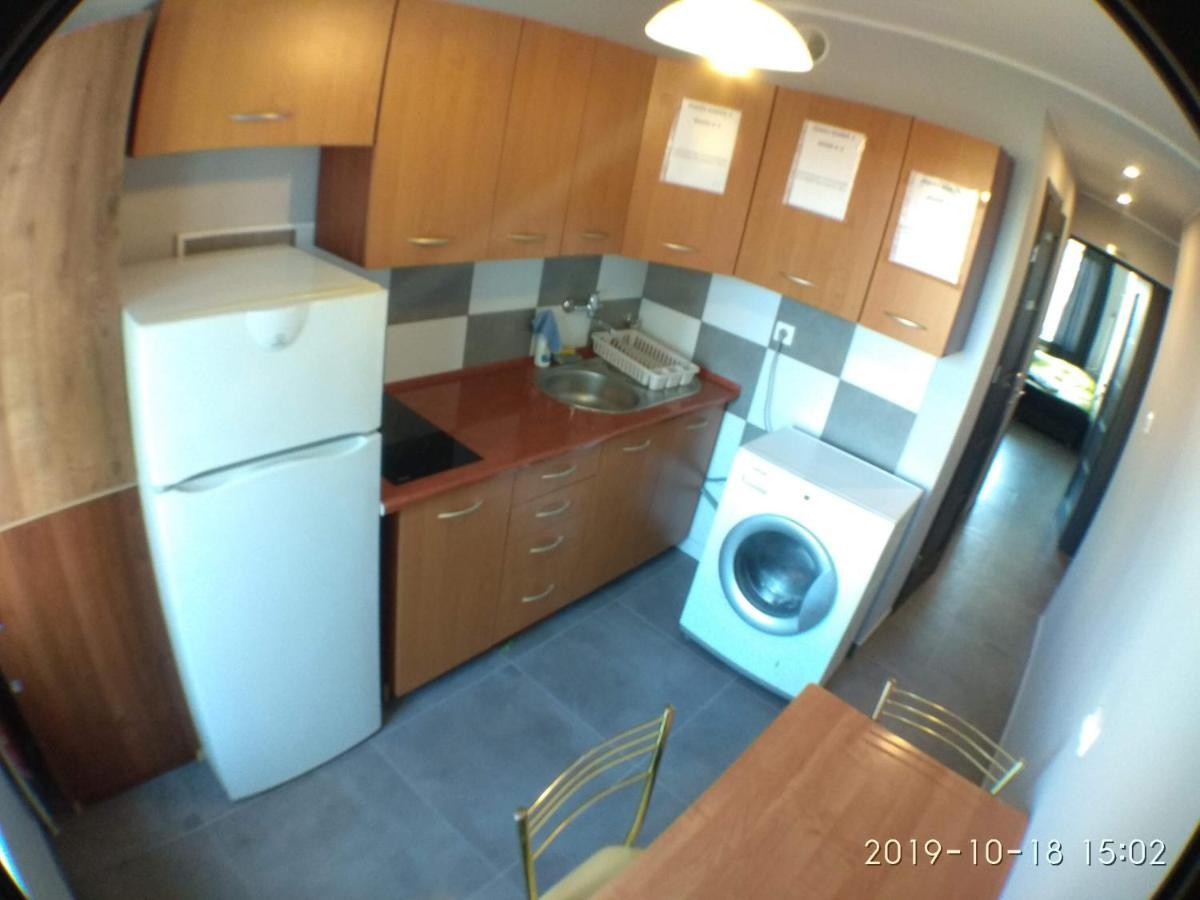 2120 Przyjazni 4 - Tanie Pokoje - Samodzielne Zameldowanie - Self Check In Πόζναν Εξωτερικό φωτογραφία
