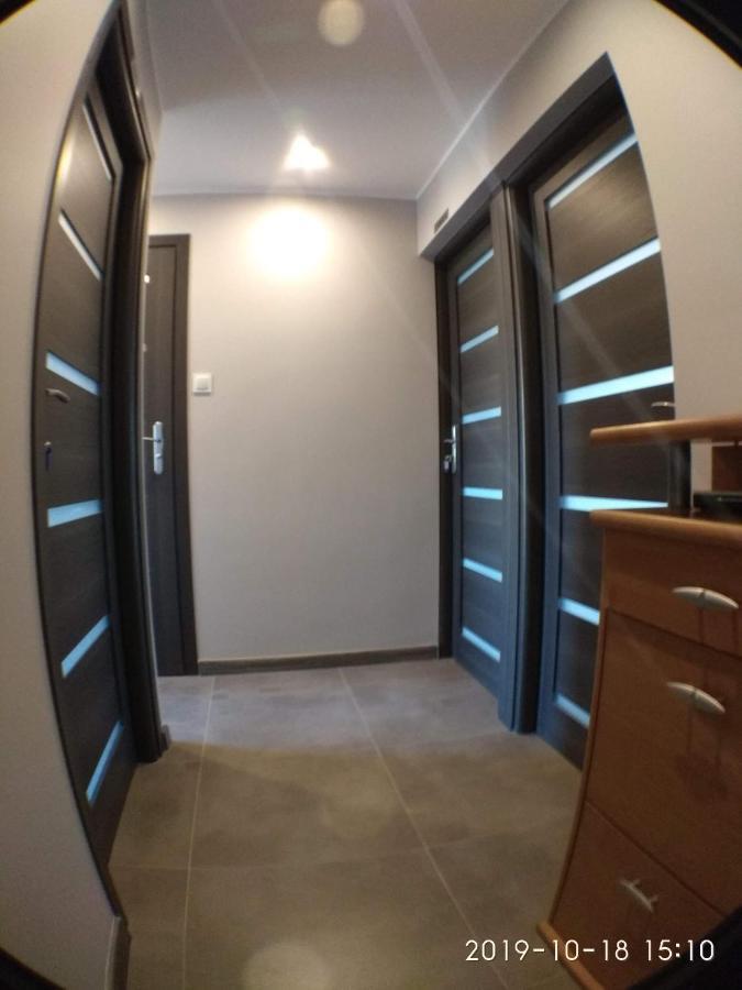 2120 Przyjazni 4 - Tanie Pokoje - Samodzielne Zameldowanie - Self Check In Πόζναν Εξωτερικό φωτογραφία